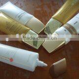 Foundation and BB Cream Super Oval Soft Tube thumbnail-1