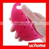 UCHOME Wholesale Multifunctional Silicone Fruit Scrubber Soft Vegetable Brush Vegtable Cleaning Wash Brush thumbnail-3