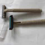 Manufacture Cheap Price Rubber Handle Triple Blade Disposable Shaving Razor thumbnail-2