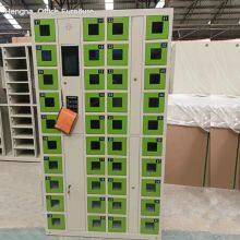 Fortgeschrittener digitaler Schließfachschrank mit Touchscreen-Schnittstelle, 42 Türen, Lösung für die Aufbewahrung von Patientenbesitztümern in Krankenhäusern und medizinischen Einrichtungen thumbnail-3