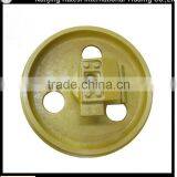 Komats-u D37P-5 Front Idler Drive Idler Idler Assy thumbnail-1