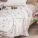 100%Polyester Super Soft Coral Fleece Snowflake Printed Plush Throw Blanket thumbnail-6