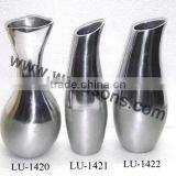 Well Decorated Flower Vase, Beautiful Metal Vase thumbnail-4