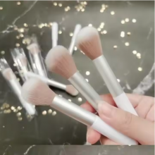 Custom Logo Luxury Mini Single Makeup Brush Luxury Blush Highlighter Loose Foundation Brush for Concealer Lip Balm