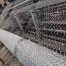 Cerca de alambre de púas galvanizada para gallinas enrollada con tamaño de malla de 2 pulgadas thumbnail-6