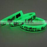 Cheap and Smart Silicone Fluorescent Bracelet for Travel thumbnail-1