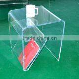 Clear Acrylic Classic Side Table thumbnail-1