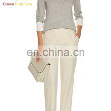 Женский вязаный свитер с воротником-тулителем в двухкомпонентном дизайне изCashmere thumbnail-2