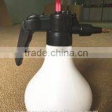 1.5L Farm and Garden Manual Pressure Sprayer thumbnail-2