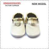 New Design Handmade Baby Moccasins Gold With White Baby Shoes thumbnail-1