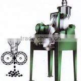 Pesticide used roller pressing granulator