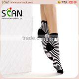 Factory Wholesale Custom Stripe Black/white Color Tight Ankle Socks Cotton New Produce thumbnail-2