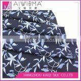 Hangzhou Floral Print Silk Crepe de Chine/silk CDC/silk Crepe Fabric With Navy Blue Color