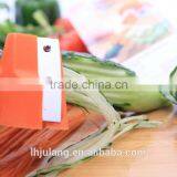 Tri-blade Plastic Spiral Vegetable Slicer/plastic Carrot Peeler/slicer thumbnail-4