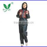 Hot Selling Portable Women in Polyester Rain Coat thumbnail-1