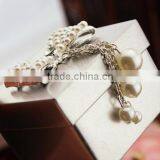 Luxury Manufacture Pearl Gift Boxes Golden Tin Supplier