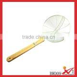 Stainless Steel Wire Mesh Strainer With the Wood Handle Shank thumbnail-1