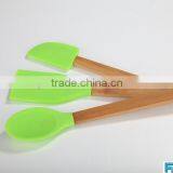 2015 Neweast Silicone Spatula Silicone Cake & Butter Knife With Wooden Handle thumbnail-4