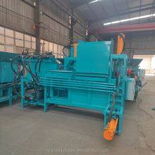 El más vendido de la fábrica, el envasador de heno, paja y ensilaje hidráulico de tres cilindros, es fácil de operar thumbnail-6