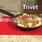 Pyramid Pan Silicone Baking Mat Red Color thumbnail-4