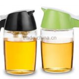 SINOGLASS trade assurance 250ml glass bottle unique spout dripless glass honey jar syrup dispenser