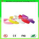 Cheap Business Gift Custom-made Logo Cool Men's Silicone Bracelet thumbnail-2