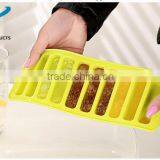 High Quality Water Bottle Stick Ice Cube Tray Silicone thumbnail-3