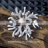 Gold-plated Natural Pearl Snowflakes Antlers Shawl Brooch Buckle thumbnail-5