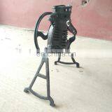 Mini Hand Corn/maize Thresher Machine Manual Sheller thumbnail-5