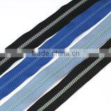 2015 Top Quality #5 Close End Auto Lock Plastic Low Price Plastic Zipper thumbnail-3