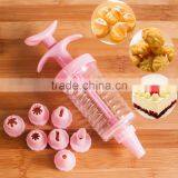 8 Mouths Cake Decorating Device Plastic Cake Decorator Device thumbnail-4