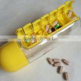 Plastic Sports Water Shaker With Pill Box One Week Pill Organizer Drinking Bottle thumbnail-2