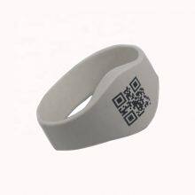 Personalized Waterproof 13.56mhz Rfid Silicone Bracelet Rubber Rfid Gym Wristband thumbnail-5