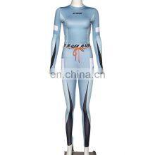 Оптовая распечатанная спортивная одежда для фитнеса, йоги для женщин. Двухкомпонентный костюм с длинными рукавами, короткой топи и штанами-леггинсами. thumbnail-5