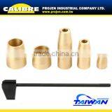 CALIBRE Diesel Engine Mounting Bushings and Gauge Pump / Nozzle thumbnail-1