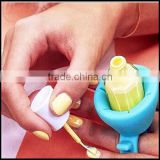 Factory Supply Cheap Original Wearable Silicon Nail Polish Holder with Ring                        
                                                Quality Choice