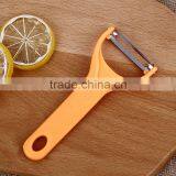 Customized Color Factory Wholesale PP Material Stainless Steel Blade Brush Shape Potato Peeler thumbnail-5