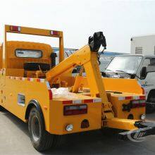 CLW Group Dongfeng 4x2 4x4 Intergrate Wrecker Small Wrecker Tow Trucks thumbnail-3