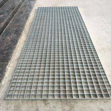 Heavy-Duty Stainless Steel Grating for Inspection Stairs and Walkways thumbnail-1