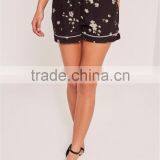 Custom Full Print Flower High Waisted Boxer Shorts Floral Print Suit Shorts Black thumbnail-3