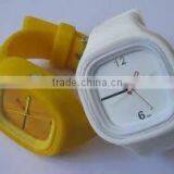 Customized Promotional Quartz Silicone Watch Jelly Watch on Sale thumbnail-1