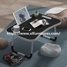 Simple folding home computer desk