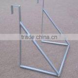 Yulong Metal Silver Epoxy Over the Door Valet With Hanging Bar thumbnail-2