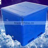 Изолированный контейнер для рыбы объемом 600 литров