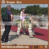 2015 hot sales animatronic walking dinosaur ride for playground