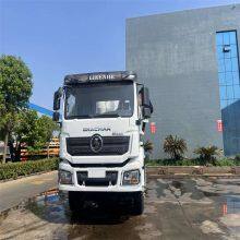 Export Haowo Front Four Rear Eight Cleaning and Suction Trucks Configuration Market for 33 Square Large Cleaning and Suction Trucks thumbnail-1