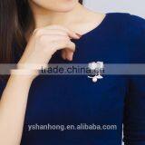 Wholesale Factory Price Rose Flower Grace Brooch in Stock for Wedding thumbnail-2