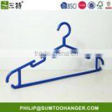 plastic cloth hangers