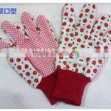Garden Tool With Garden Glove