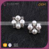 E77998K01 STYLE PLUS Flower Pearl Crystal Stud Earrings Glass Crystal Stone White Pearl Earrings Hot Sale in China thumbnail-2